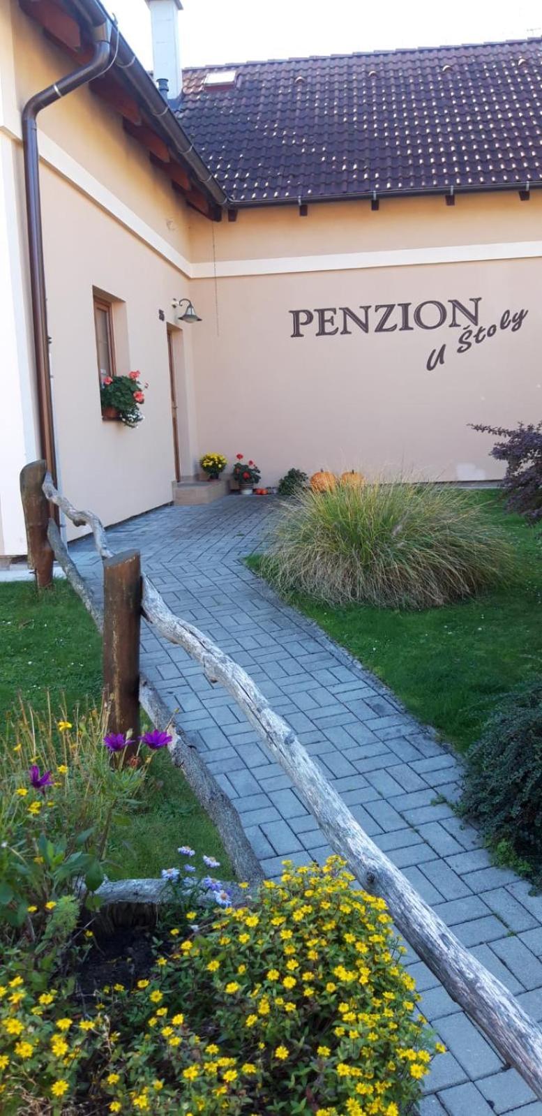 Penzion U Stoly Usilne Buitenkant foto