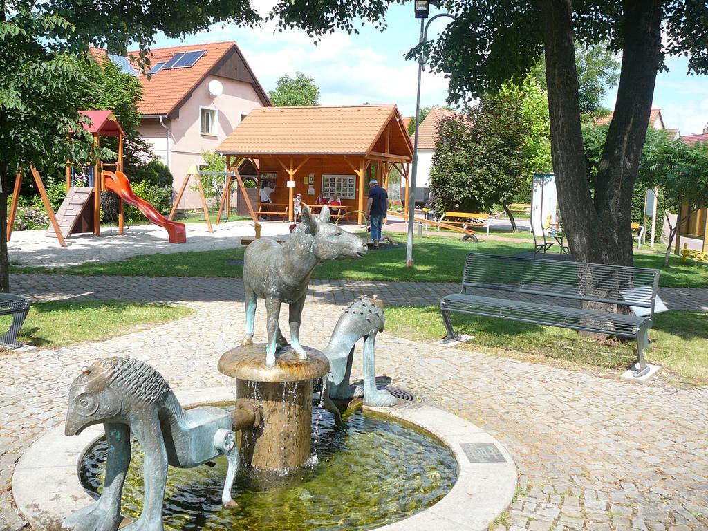 Penzion U Stoly Usilne Buitenkant foto